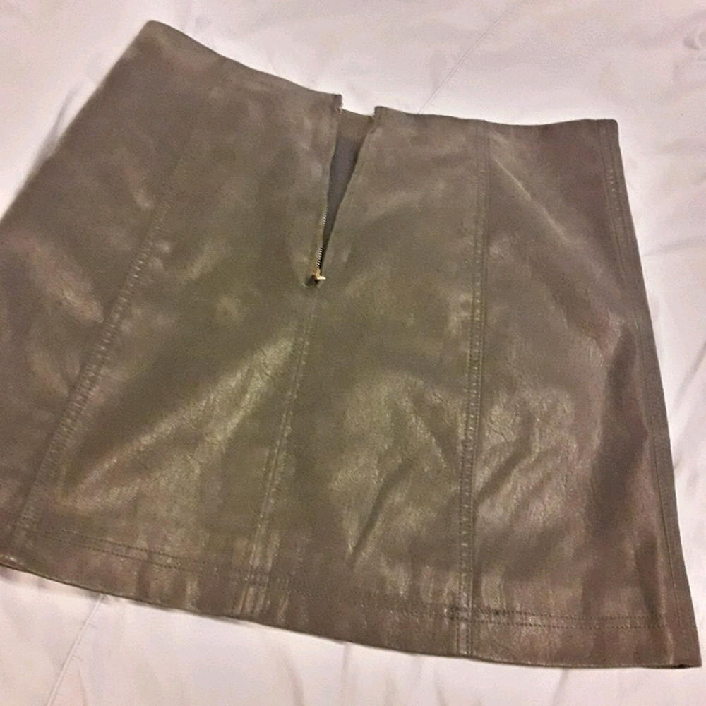 NWT Mini Skirt Faux Suede Leather Vinyl Zipper L